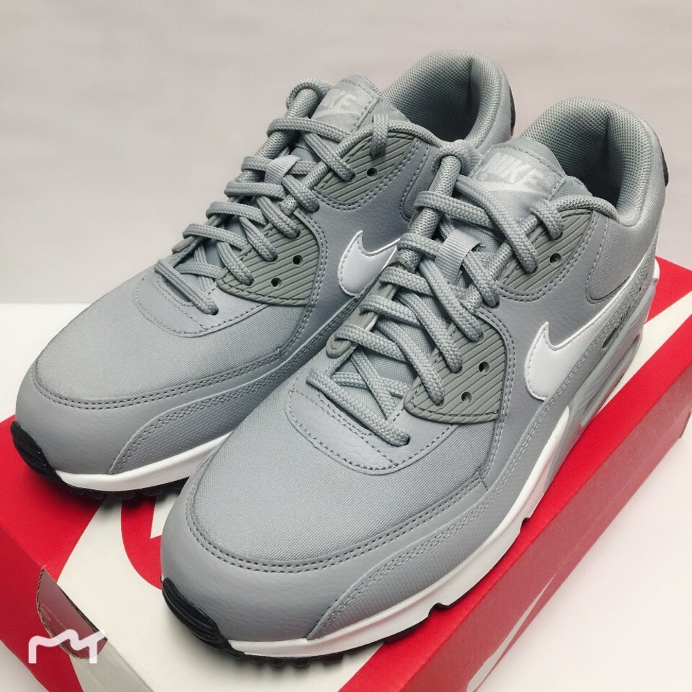 Nike Air Max 90 Women’s Wolf Grey SZ US WMNS 8.5